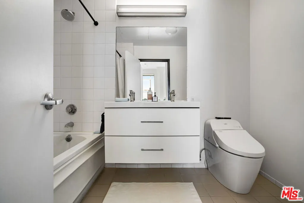 315 E 8th Street 505, Los Angeles, California 90014 home-pic-9